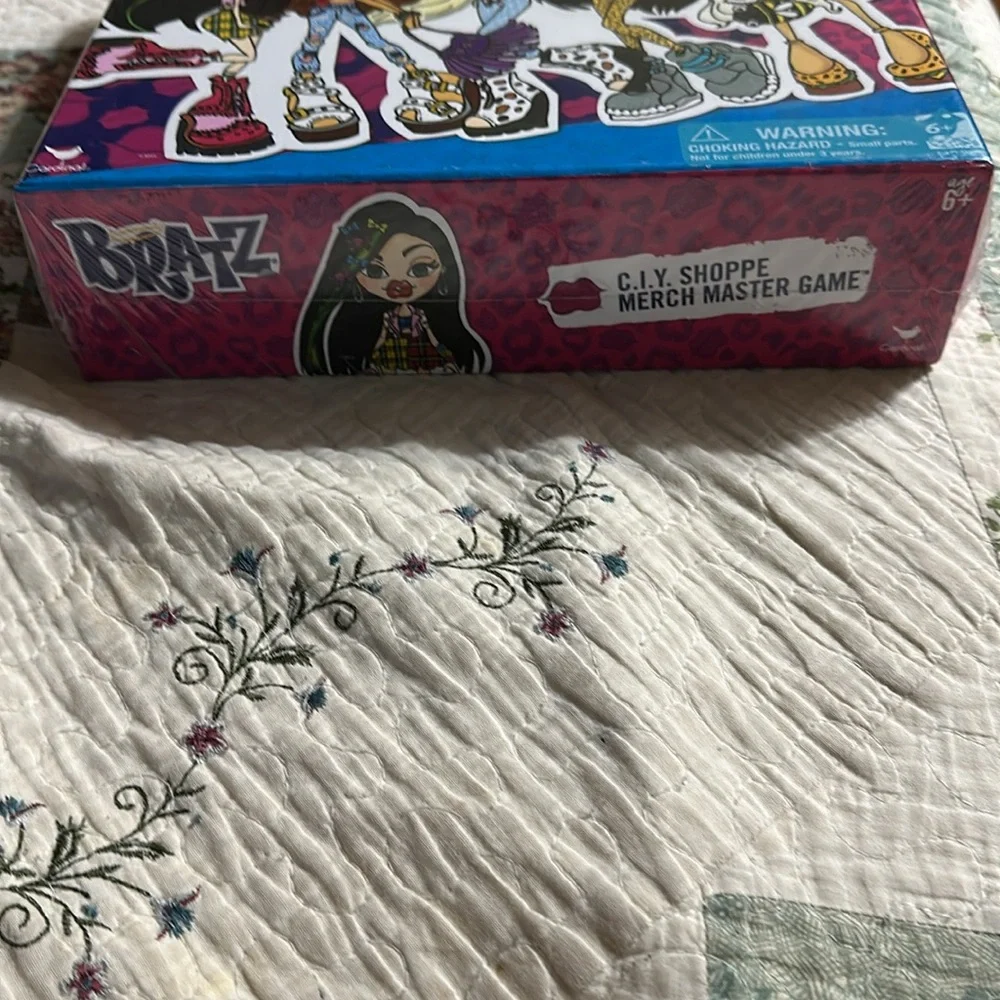 Bratz C.I.Y. Shoppe merch master game. New - Picture 3 of 3